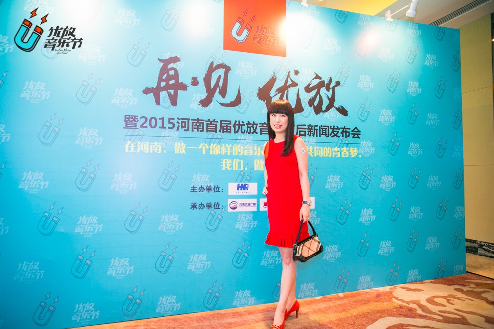 美女主播佳音！
