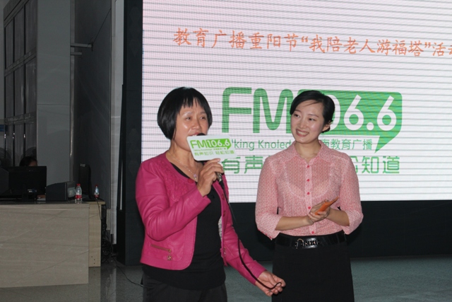 現(xiàn)場(chǎng)即興演唱戲曲