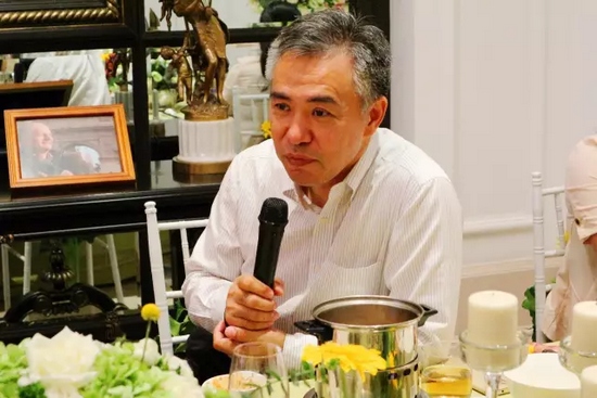 就藝術(shù)品投資收藏、人工智能、基因檢測等話題，劉東曉博士一一做了分析講解。