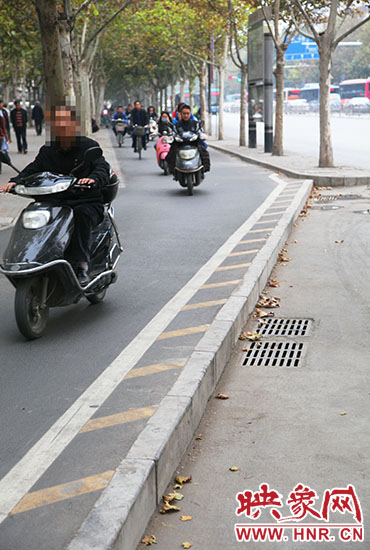 突然變向的非機(jī)動(dòng)車道