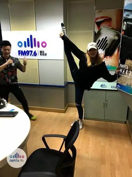 哇哦！都是帶功夫滴美人兒！