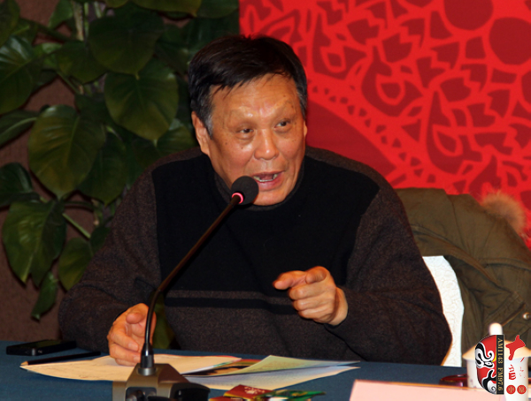 著名導(dǎo)演黃在敏發(fā)言
