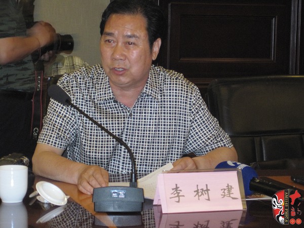 中國(guó)劇協(xié)副主席、河南省劇協(xié)主席、河南豫劇院院長(zhǎng)李樹建