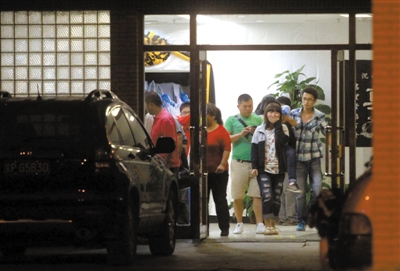2012年9月17日，廠橋小學門口，一女子駕車錯將油門當剎車，撞死一男學生。