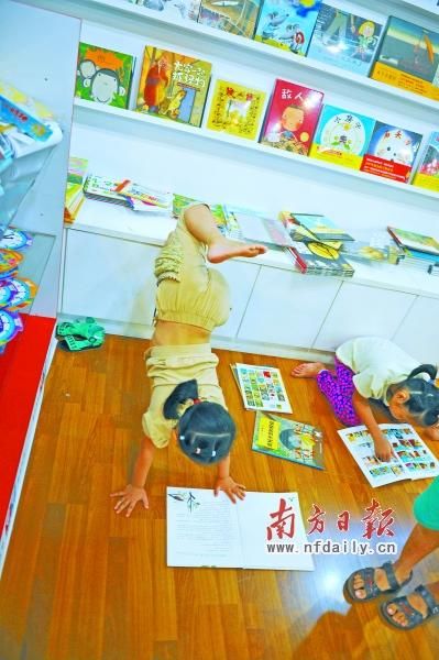 　由于有的孩子自控力差，造成圖書(shū)損壞。 南方日?qǐng)?bào)記者 王云攝