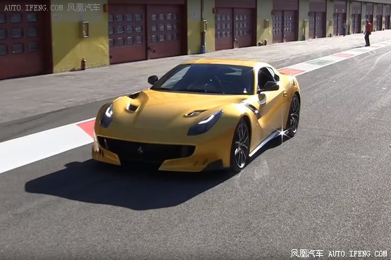 法拉利F12TDF實(shí)車(chē) 百公里加速僅2.9秒 法拉利F12TDF實(shí)車(chē) 百公里加速僅2.9秒