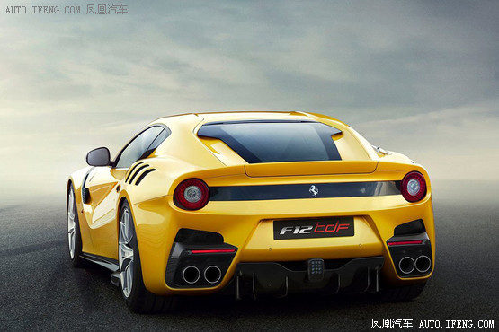 法拉利F12TDF實(shí)車(chē) 百公里加速僅2.9秒 法拉利F12TDF實(shí)車(chē) 百公里加速僅2.9秒