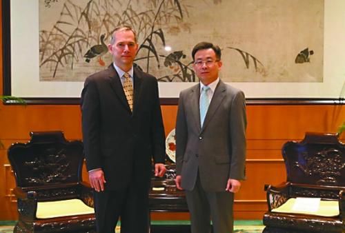 27日,中國外交部駐港特派員宋哲會見夏千福。