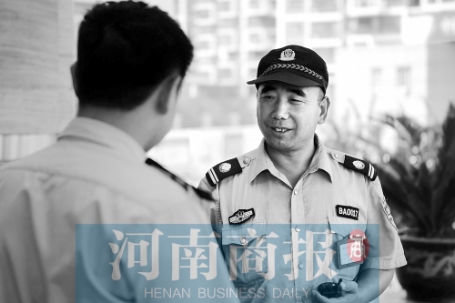 現(xiàn)在的劉阿春，在鄭州一家酒店當保安經理