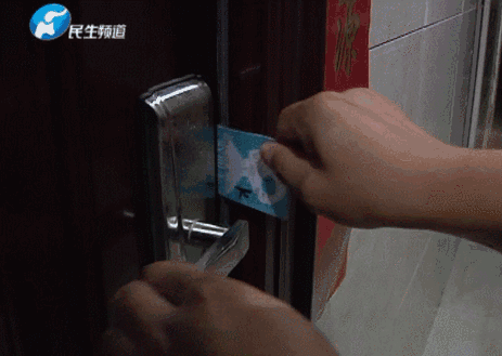 驚！一張卡片秒開防盜門 你家的門還安全嗎？