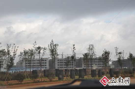 2010年11月的時候，爭議土地上已經(jīng)是密布的高樓群。
