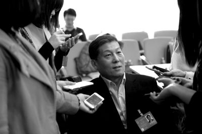 昨天，北京市高院院長慕平接受媒體采訪。京華時報記者張斌攝