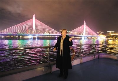 2012年2月3日，德國(guó)總理默克爾夜游廣州。