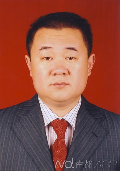 慶安副縣長被曝學(xué)歷造假、妻子吃空餉 紀(jì)委介入