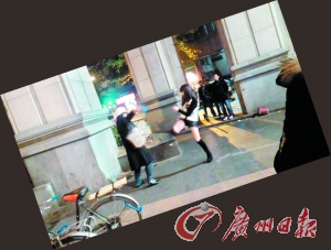 “保時(shí)捷女孩”踢腿救人。