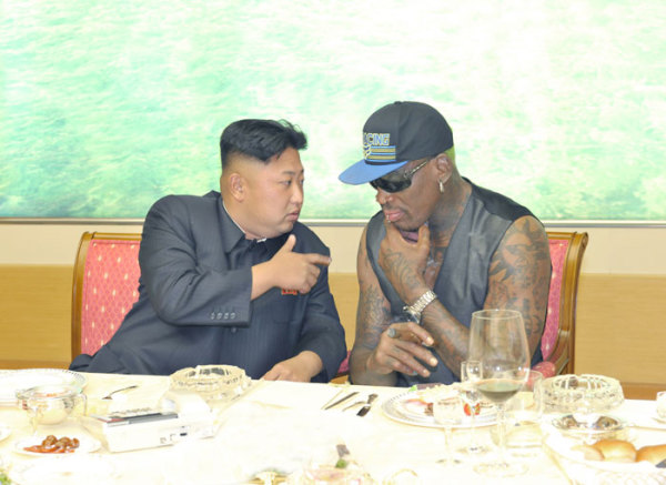 近日，朝鮮最高領(lǐng)導(dǎo)人金正恩已在平壤再次會見并宴請了正在朝鮮訪問的前美國全國籃球協(xié)會(NBA)球星羅德