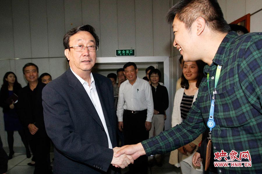 河南省委書記、省人大常委會(huì)主任郭庚茂視察河南人民廣播電臺(tái) 映象網(wǎng)記者邵恰 段晉哲/攝