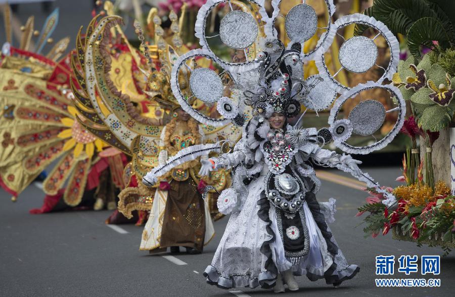 美國(guó)帕薩迪納舉行第124屆玫瑰花車游行