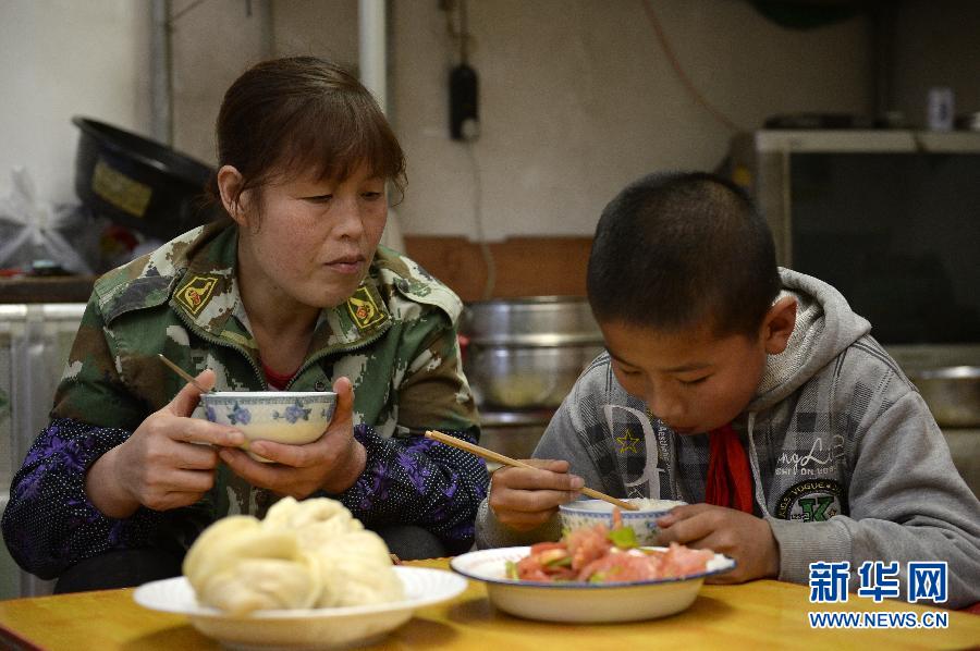 那些年，感動(dòng)過(guò)我們的母親