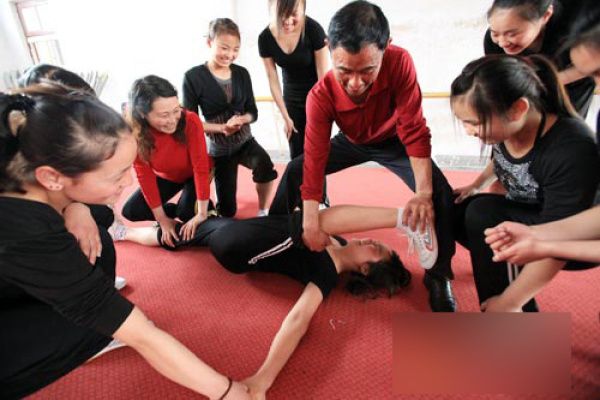藝校妹子到底有多苦？