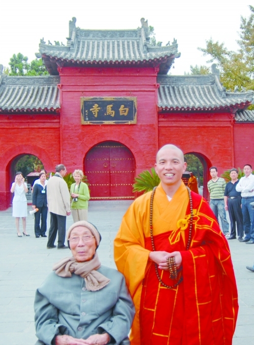 邵逸夫百歲游河南：龍門石窟、白馬寺曾留下足跡
