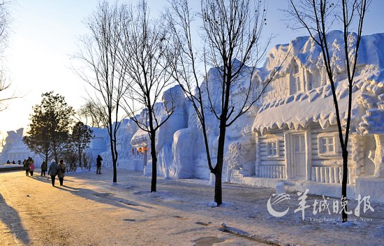 自然賜于雪的無垠，藝術(shù)給予雪的靈魂，人類創(chuàng)造雪的財富 王遠(yuǎn)昌攝