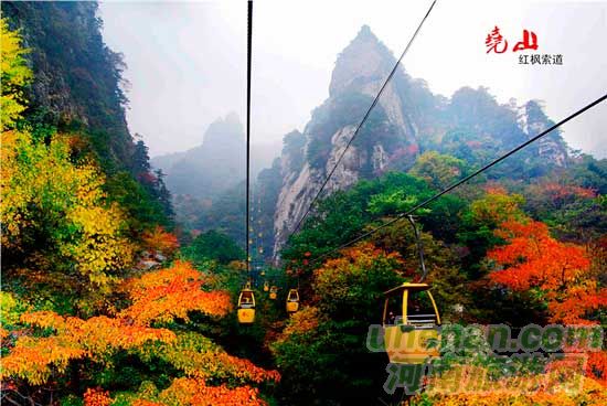 深秋去堯山賞紅葉、泡溫泉、拜大佛