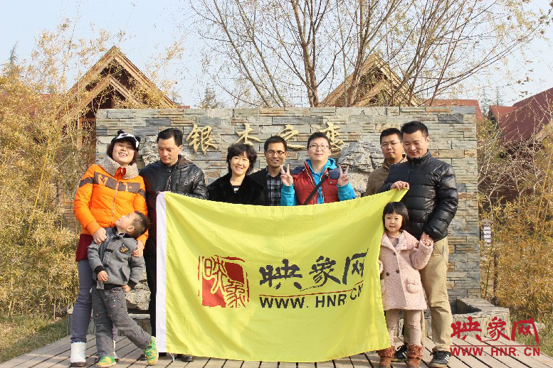 來張小合影，好多朋友都在其他地方玩，已經(jīng)嗨的叫不回來……