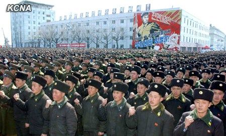 朝鮮黃海北道、咸鏡南道和南浦市11日舉行軍民大會(huì)，支持朝鮮人民軍最高司令部發(fā)言人聲明。