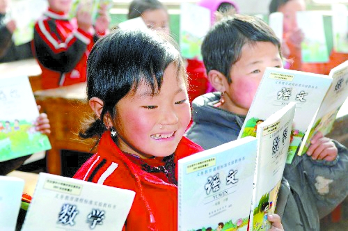 河南全省不分城鄉(xiāng)，都將免費提供教科書。 資料圖片