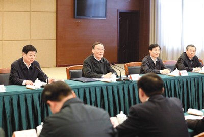 3月25日，王岐山在山東省臨沂市蒙陰縣主持召開(kāi)蒙陰縣委常委擴(kuò)大會(huì)議。