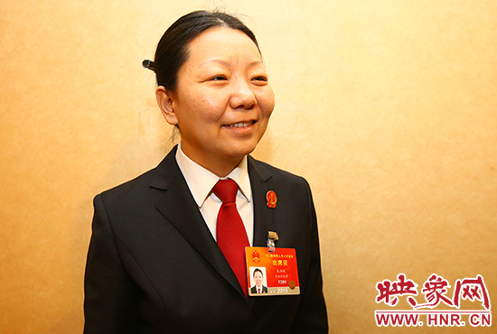 全國(guó)人大代表、河南省寶豐縣人民法院副院長(zhǎng)、鬧店鎮(zhèn)法庭庭長(zhǎng)朱正栩