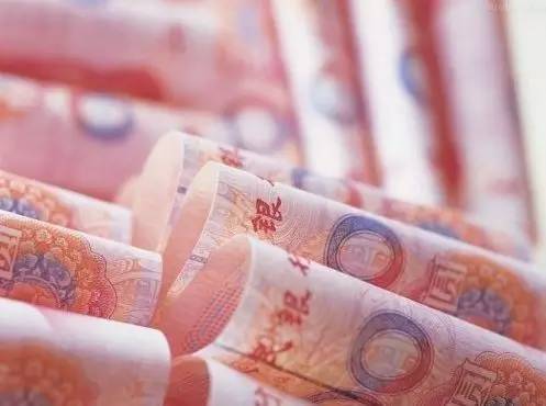 對增收潛力大、帶動能力強的7大群體（技能人才、新型職業(yè)農(nóng)民、科研人員、小微企業(yè)創(chuàng)業(yè)者、企業(yè)經(jīng)營管理人、基層干部隊伍、有勞動能力困難群體）實施激勵計劃，推出差別化收入分配激勵政策，帶動城鄉(xiāng)居民實現(xiàn)總體增收。