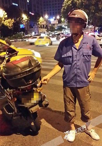 駕駛員主動要求進(jìn)行酒精含量測試。警方供圖