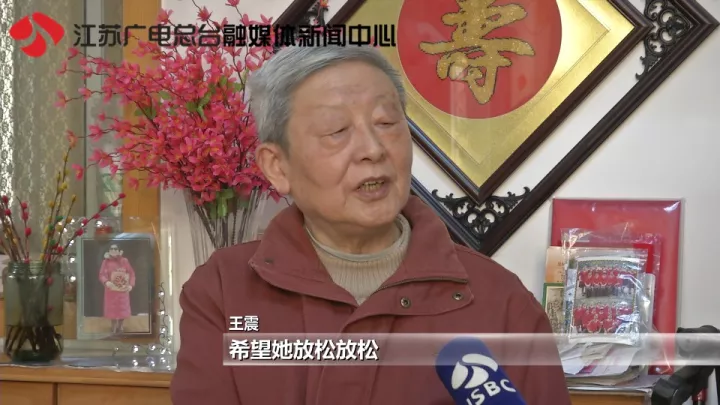老太秀恩愛(ài)！網(wǎng)友被一封跨越60年的情書(shū)甜哭了