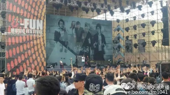 河南交通廣播主持人佳音、彎彎、朱浩都登上了優(yōu)放舞臺，優(yōu)放，交廣在這里！
