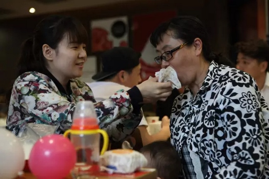 有了女兒后，我更能體會當(dāng)媽的辛苦與付出，謝謝你媽媽