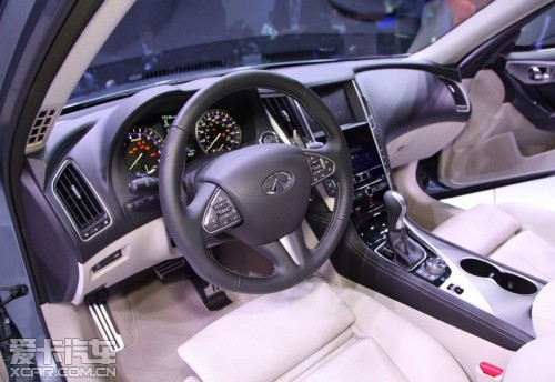 英菲尼迪Q50