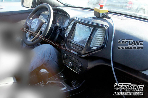 新一代Jeep切諾基諜照