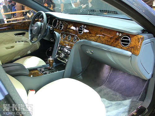 阿斯頓馬丁 DBS Volante