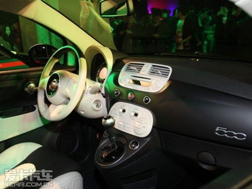 阿斯頓馬丁 DBS Volante
