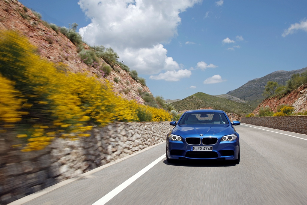 全新BMW M5高性能豪華轎車