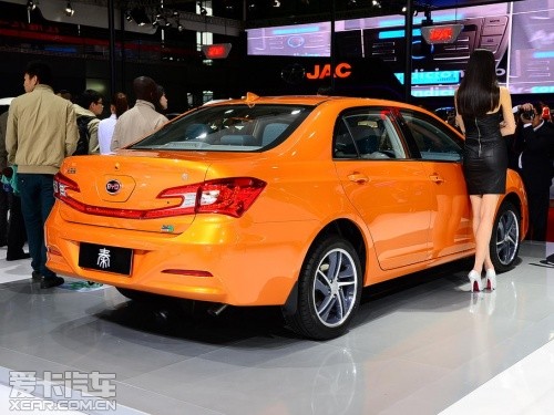 比亞迪汽車2013款秦