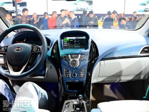 比亞迪汽車2013款秦