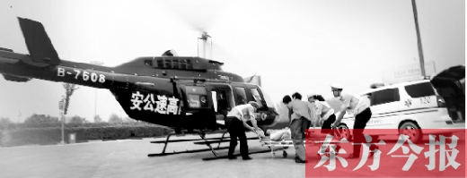 7月25日，河南省公安廳高速交警總隊進(jìn)行了首次直升機(jī)高速公路急救病人演練