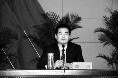 濮陽市委常委、市委政法委書記李剛