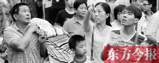 家長親自送孩子上大學，最主要的原因還是擔心孩子的安全問題