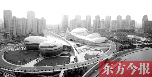 隨著鄭州經(jīng)濟的發(fā)展，鄭州的城市建設(shè)也煥發(fā)出勃勃生機