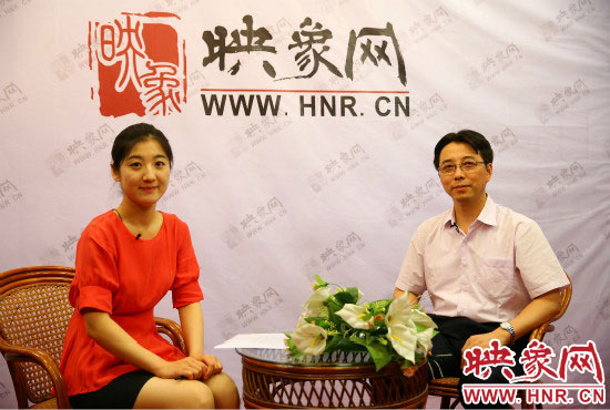 南京大學(xué)河南招生組負(fù)責(zé)人武港山教授做客映象網(wǎng)2014高招“名校面對面”系列視頻訪談。
