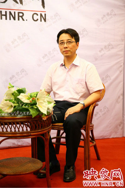 南京大學(xué)河南招生組負(fù)責(zé)人武港山教授。